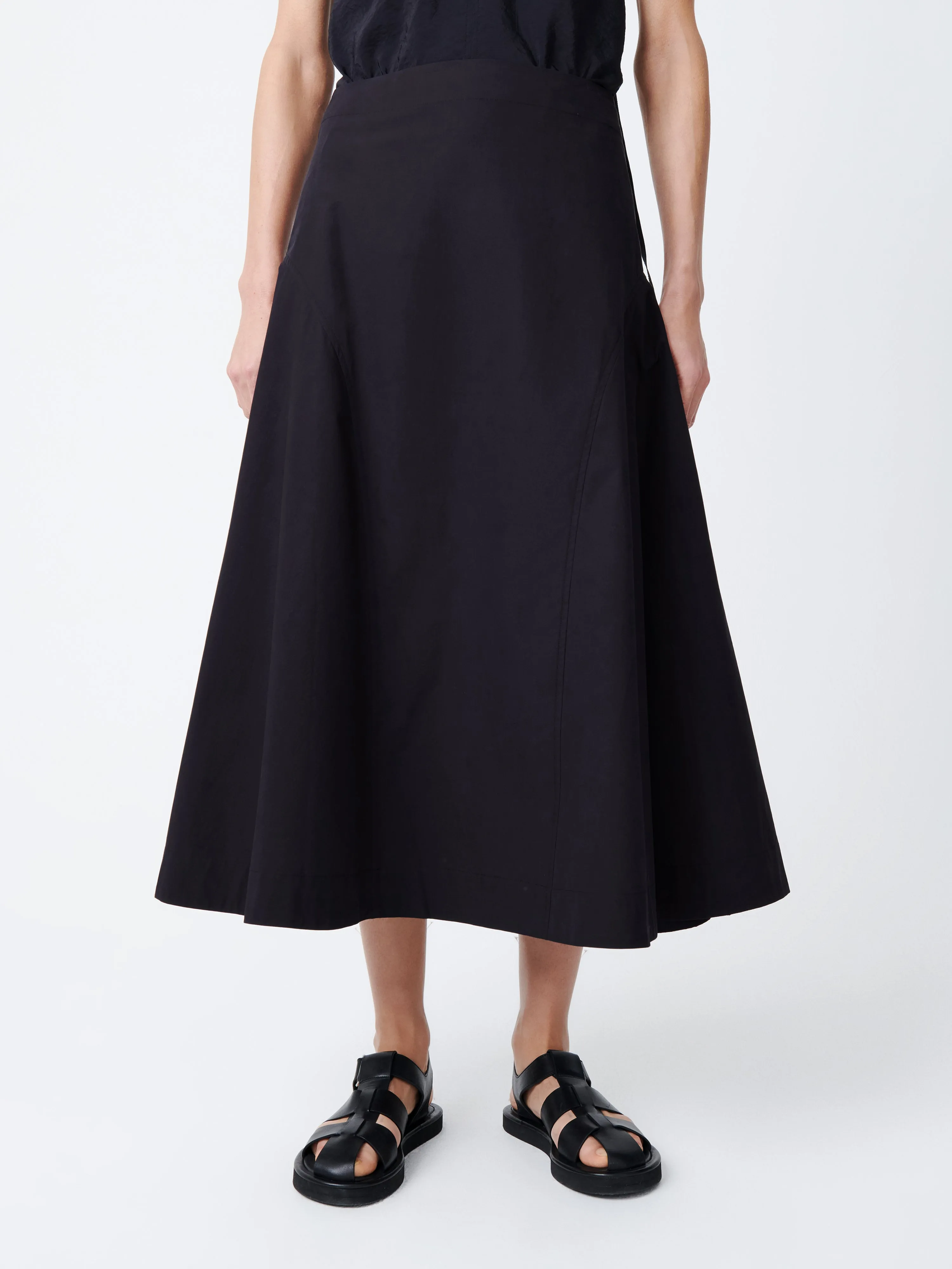 Centro Skirt in Darkest Navy