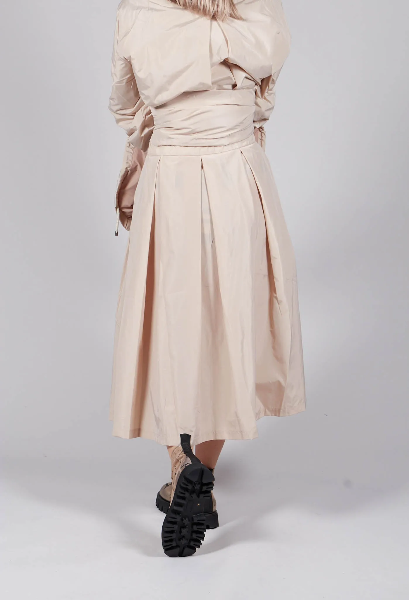 Elastic Waist Pleated Midi Skirt in Powder