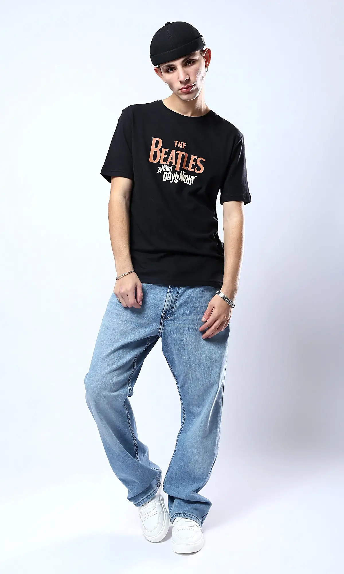 O178968 The Beatles Short Sleeves Slip On Black Tee