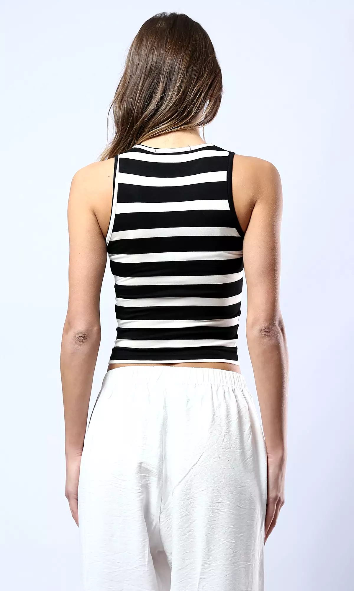 O179135 Round Neck Striped Tank Top - Black & White